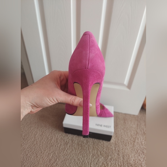 Nine West pumps - Picture 5 of 5